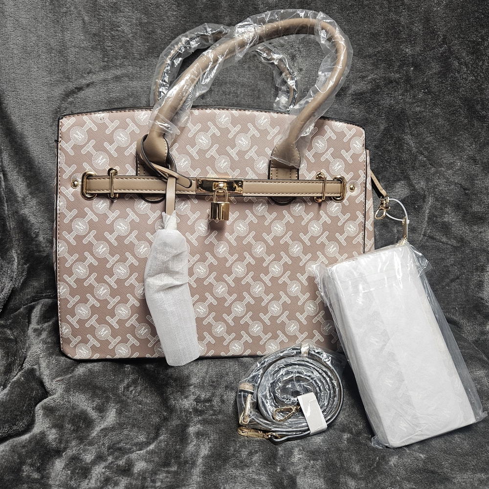 Elegant Tan Tote Bag